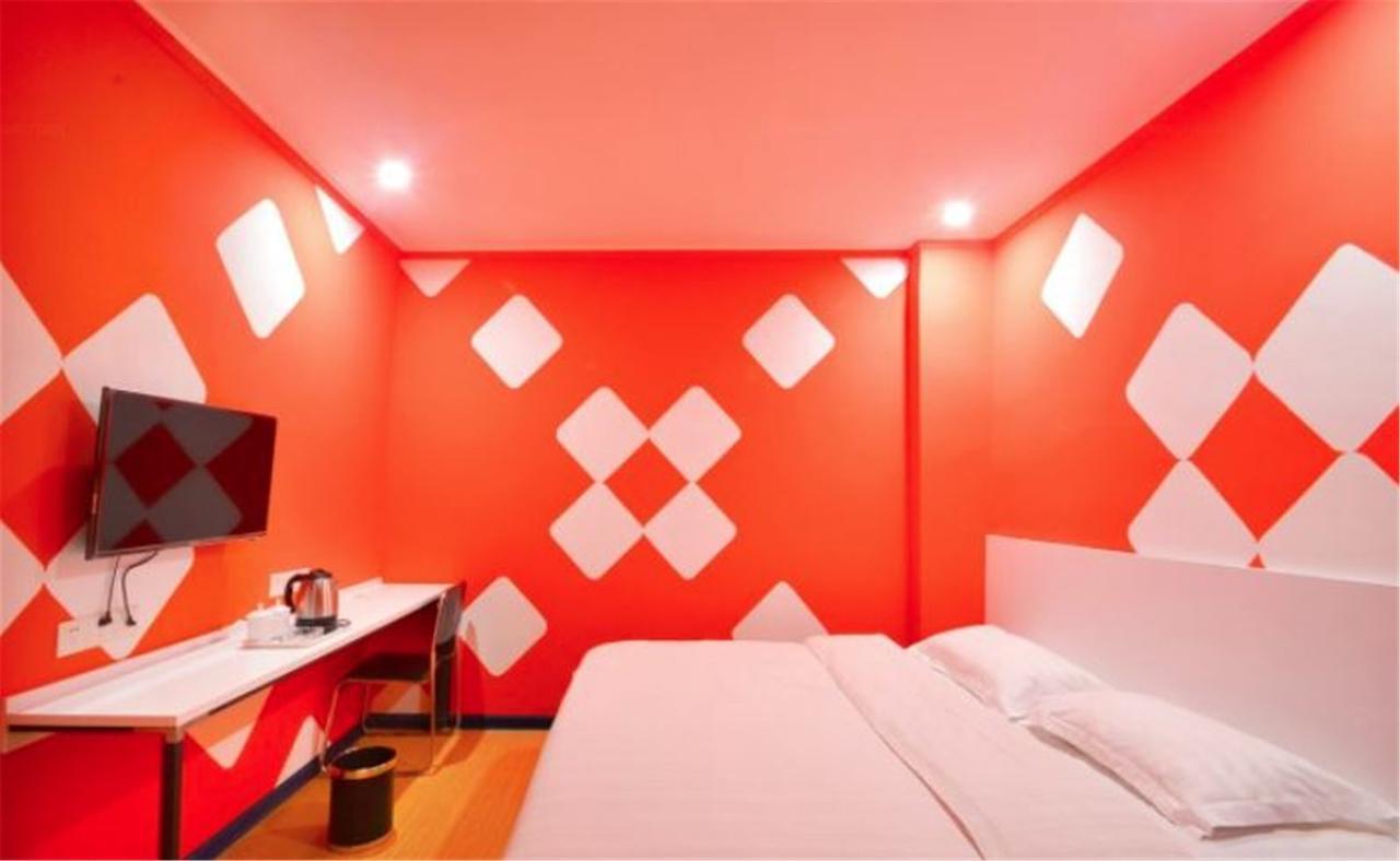 Jinkailai Business Hotel Qingdao Beer Street Екстер'єр фото