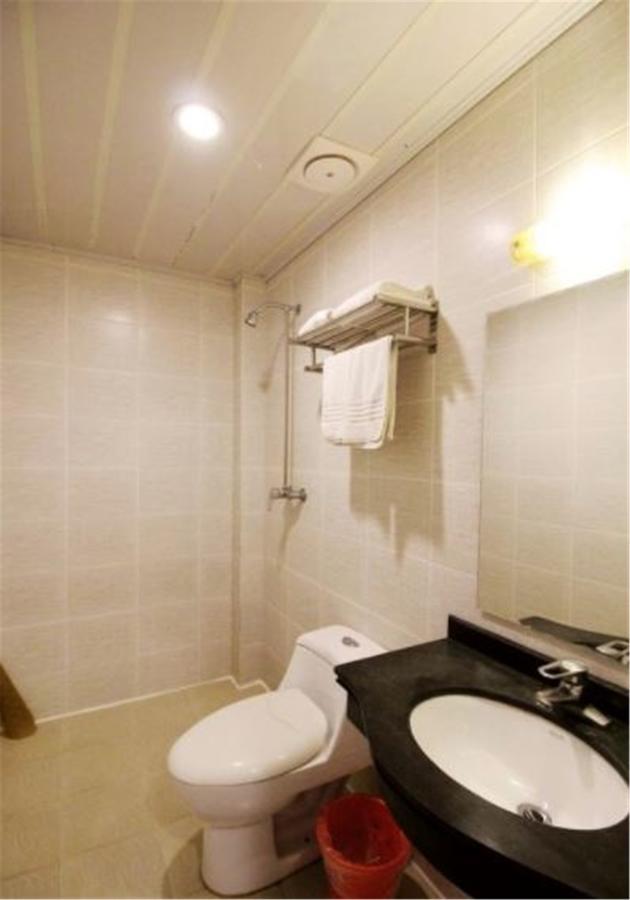 Jinkailai Business Hotel Qingdao Beer Street Екстер'єр фото