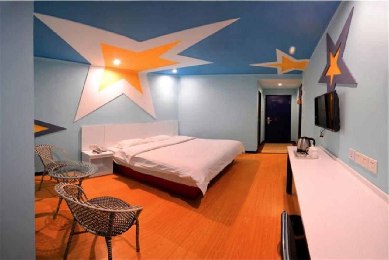 Jinkailai Business Hotel Qingdao Beer Street Екстер'єр фото