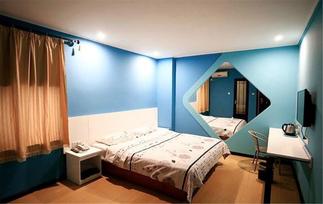 Jinkailai Business Hotel Qingdao Beer Street Екстер'єр фото